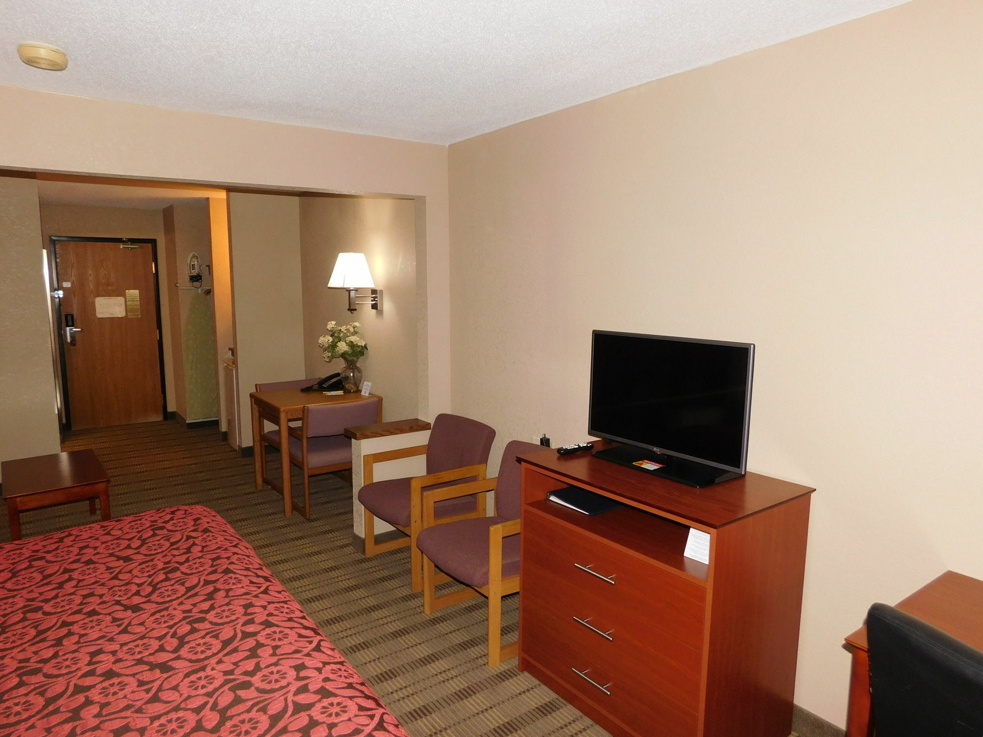 Days Inn By Wyndham Mankato Bagian luar foto